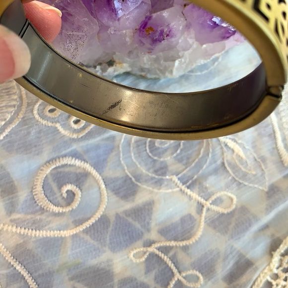 ⭐️5/$20 Darling Hinged Brass Bracelet - Picture 8 of 8